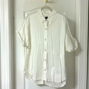 GAP Crisp White Short Sleeve Shirt